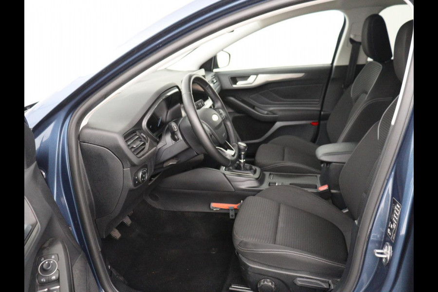 Ford FOCUS Wagon 1.0 EcoBoost Hybrid Titanium | Carplay | Camera | Navigatie | Climate control | Full LED | Parkeerhulp