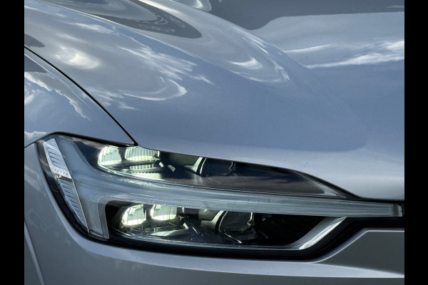 Volvo XC60 2.0 Recharge T6 AWD R-Design Pano|H&K|Memory|HuD|Trekhaak