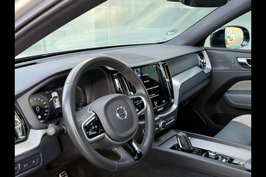 Volvo XC60 2.0 Recharge T6 AWD R-Design Pano|H&K|Memory|HuD|Trekhaak