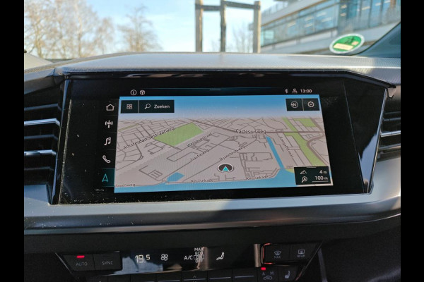 Audi Q4 e-tron 35 Launch edition Advanced 55 kWh | Stoelverwarming | Cruise Control | Navigatie | Apple Carplay | Keyless | Parkeersensoren | RS Seats | Matrix LED | BTW | NAP
