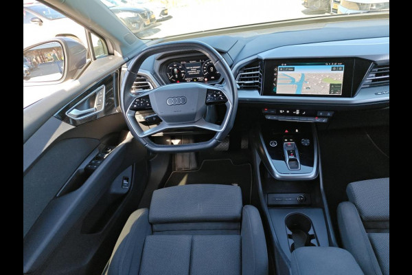Audi Q4 e-tron 35 Launch edition Advanced 55 kWh | Stoelverwarming | Cruise Control | Navigatie | Apple Carplay | Keyless | Parkeersensoren | RS Seats | Matrix LED | BTW | NAP