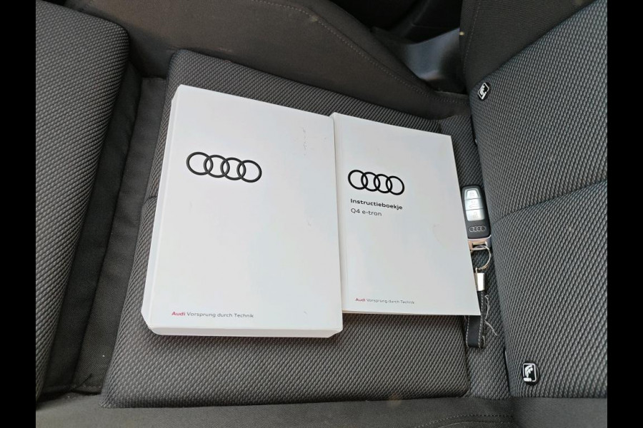 Audi Q4 e-tron 35 Launch edition Advanced 55 kWh | Stoelverwarming | Cruise Control | Navigatie | Apple Carplay | Keyless | Parkeersensoren | RS Seats | Matrix LED | BTW | NAP