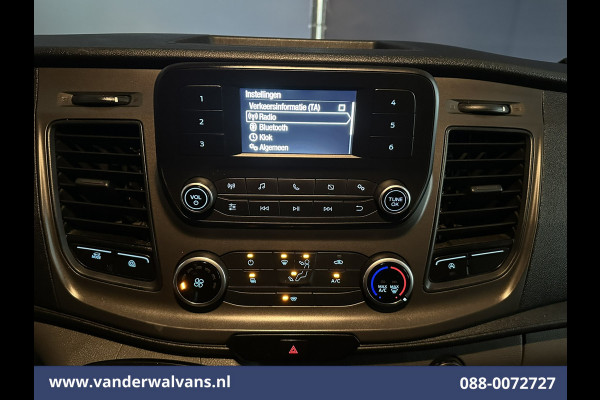 Ford Transit 2.0 TDCI 130pk Bakwagen L4.35m Laadklep Euro6 Airco | Camera | Cruisecontrol | Verwarmde voorruit Bijrijdersbank, 970kg laadvermogen