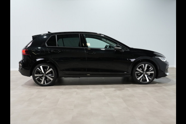 Volkswagen Golf 1.5 eHybrid 204pk Life Edition Navi via app Camera Acc Led Demo Jesse