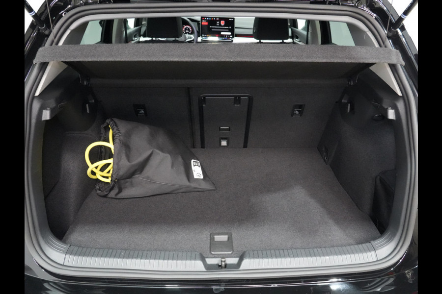 Volkswagen Golf 1.5 eHybrid 204pk Life Edition Navi via app Camera Acc Led Demo Jesse