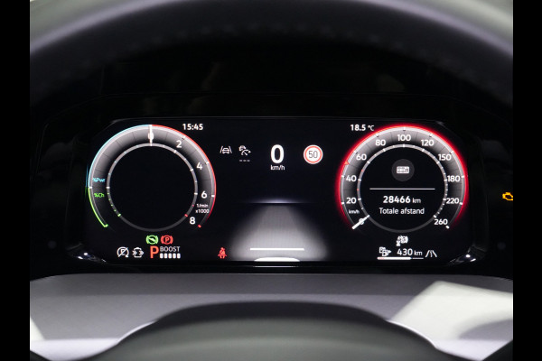 Volkswagen Golf 1.5 eHybrid 204pk Life Edition Navi via app Camera Acc Led Demo Jesse