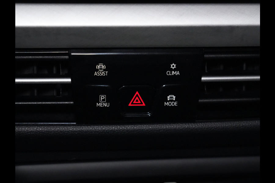 Volkswagen Golf 1.5 eHybrid 204pk Life Edition Navi via app Camera Acc Led Demo Jesse