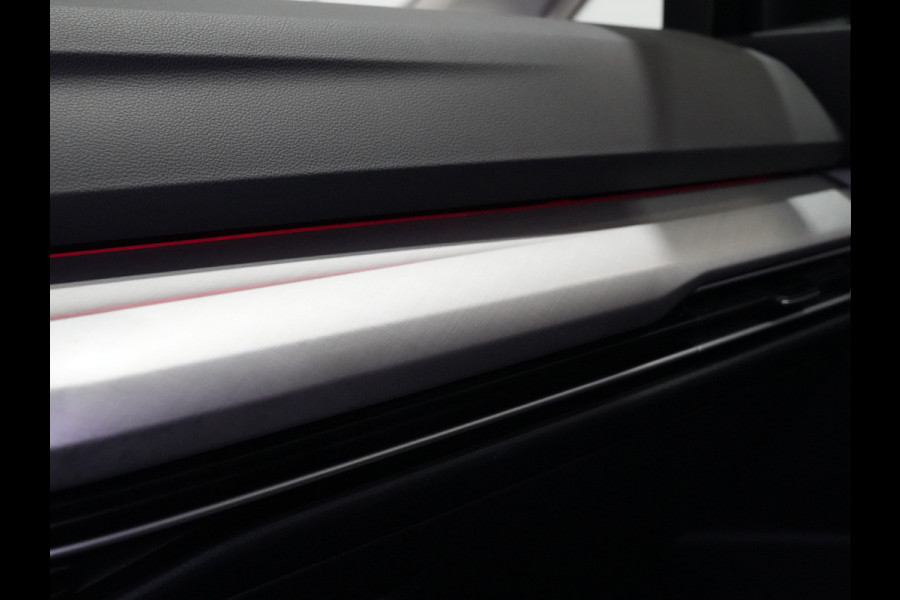 Volkswagen Golf 1.5 eHybrid 204pk Life Edition Navi via app Camera Acc Led Demo Jesse