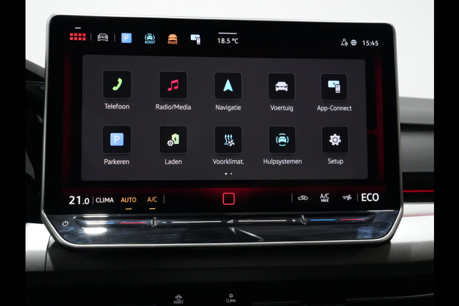 Volkswagen Golf 1.5 eHybrid 204pk Life Edition Navi via app Camera Acc Led Demo Jesse