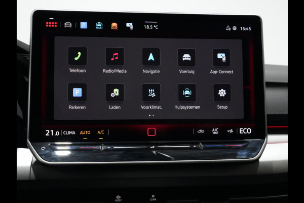 Volkswagen Golf 1.5 eHybrid 204pk Life Edition Navi via app Camera Acc Led Demo Jesse