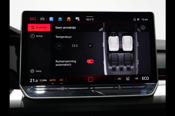 Volkswagen Golf 1.5 eHybrid 204pk Life Edition Navi via app Camera Acc Led Demo Jesse