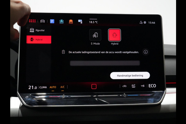 Volkswagen Golf 1.5 eHybrid 204pk Life Edition Navi via app Camera Acc Led Demo Jesse