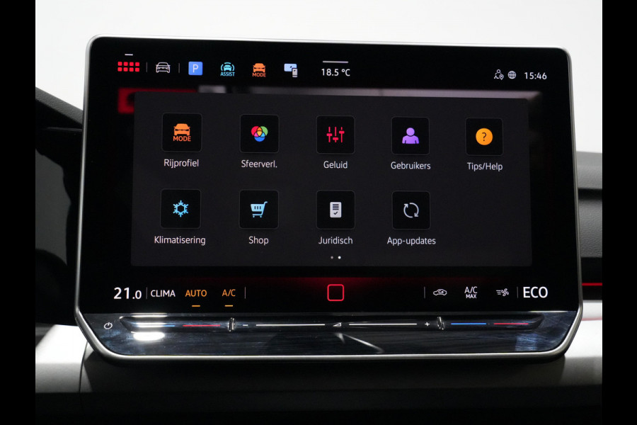 Volkswagen Golf 1.5 eHybrid 204pk Life Edition Navi via app Camera Acc Led Demo Jesse