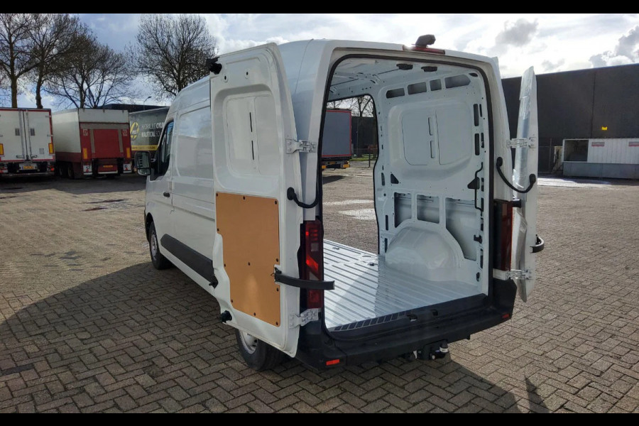 Renault Master 170.35 EURO 6 L2H2 GESLOTEN - 965 - BPM VRIJ - MC 218153