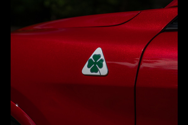 Alfa Romeo Stelvio 2.9 V6 AWD Quadrifoglio | Harman/Kardon | Rosso Competizione | Adapt. cruise | CarPlay | Carbon stuur