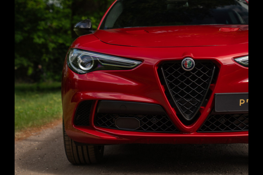 Alfa Romeo Stelvio 2.9 V6 AWD Quadrifoglio | Harman/Kardon | Rosso Competizione | Adapt. cruise | CarPlay | Carbon stuur