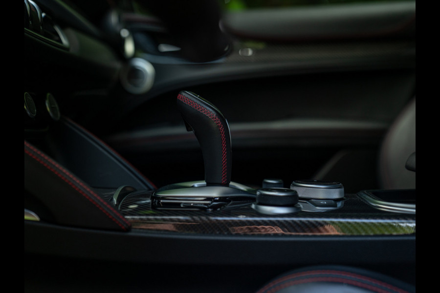 Alfa Romeo Stelvio 2.9 V6 AWD Quadrifoglio | Harman/Kardon | Rosso Competizione | Adapt. cruise | CarPlay | Carbon stuur