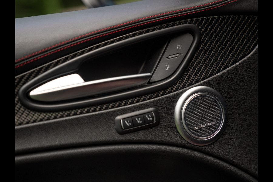 Alfa Romeo Stelvio 2.9 V6 AWD Quadrifoglio | Harman/Kardon | Rosso Competizione | Adapt. cruise | CarPlay | Carbon stuur