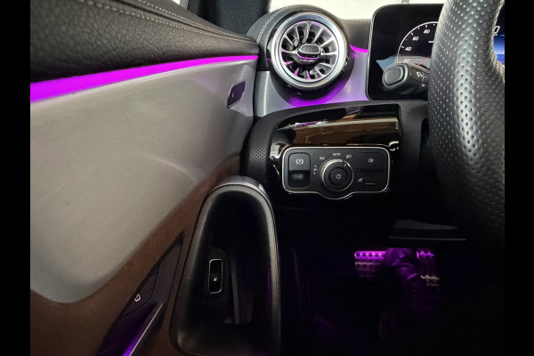 Mercedes-Benz CLA-Klasse 250 e AMG Line Plug in Full-led Matrix Leder Panorama Camera Pdc Sfeerverlichting Trekhaak