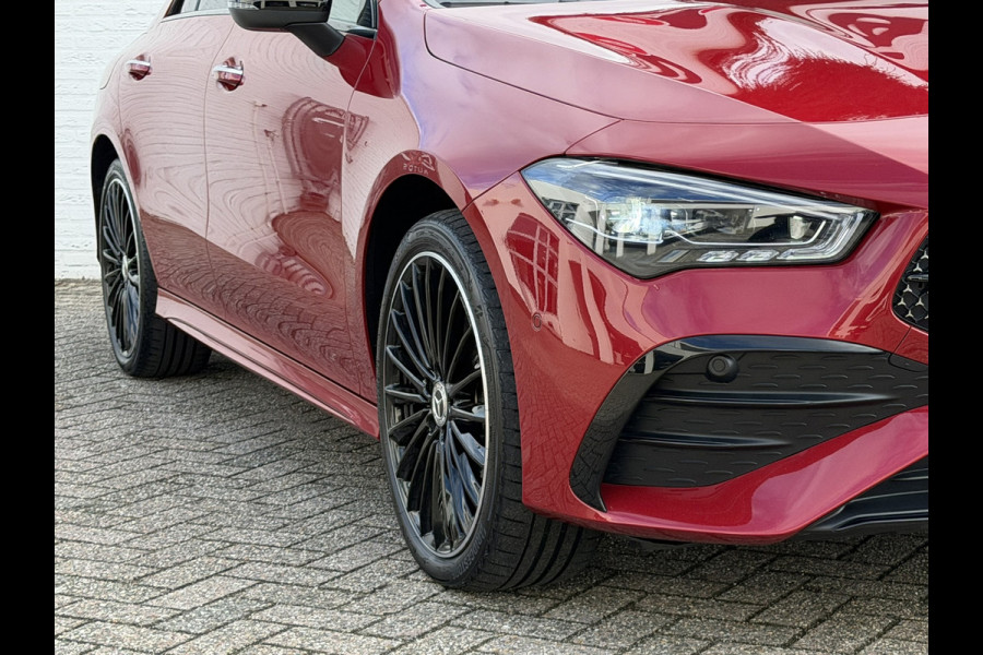 Mercedes-Benz CLA-Klasse 250 e AMG Line Plug in Full-led Matrix Leder Panorama Camera Pdc Sfeerverlichting Trekhaak