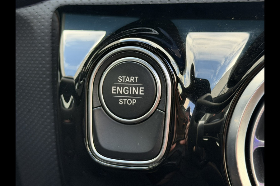 Mercedes-Benz CLA-Klasse 250 e AMG Line Plug in Full-led Matrix Leder Panorama Camera Pdc Sfeerverlichting Trekhaak