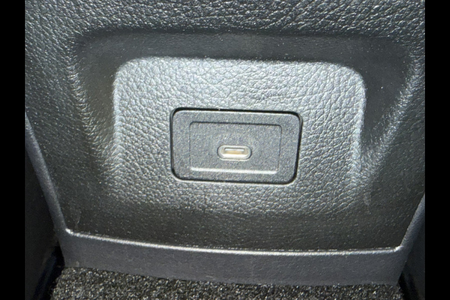 Mercedes-Benz CLA-Klasse 250 e AMG Line Plug in Full-led Matrix Leder Panorama Camera Pdc Sfeerverlichting Trekhaak