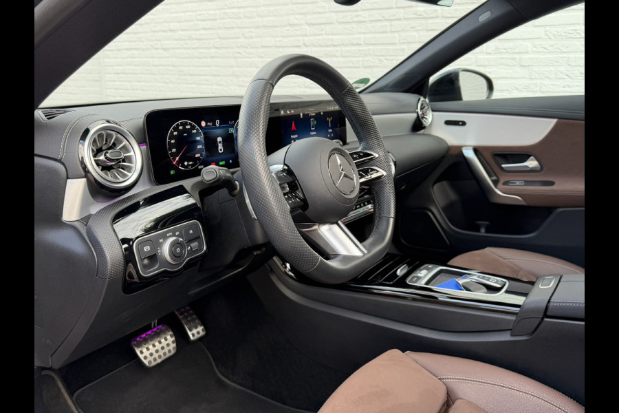 Mercedes-Benz CLA-Klasse 250 e AMG Line Plug in Full-led Matrix Leder Panorama Camera Pdc Sfeerverlichting Trekhaak