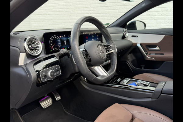 Mercedes-Benz CLA-Klasse 250 e AMG Line Plug in Full-led Matrix Leder Panorama Camera Pdc Sfeerverlichting Trekhaak