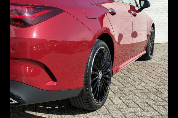 Mercedes-Benz CLA-Klasse 250 e AMG Line Plug in Full-led Matrix Leder Panorama Camera Pdc Sfeerverlichting Trekhaak