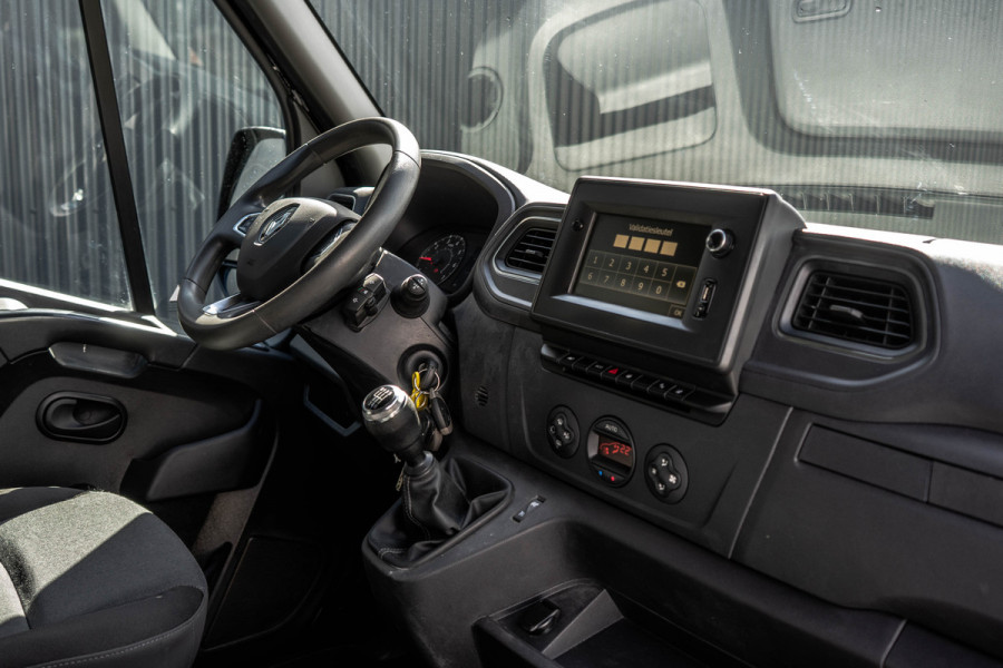 Renault Master 2.3 DCI L1H1 | 135PK | 1ste Eigenaar | Work Edition | Navi | Led | Cruise | Trekhaak