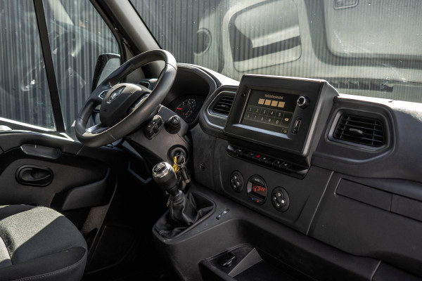 Renault Master 2.3 DCI L1H1 | 135PK | 1ste Eigenaar | Work Edition | Navi | Led | Cruise | Trekhaak