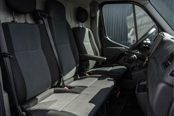 Renault Master 2.3 DCI L1H1 | 135PK | 1ste Eigenaar | Work Edition | Navi | Led | Cruise | Trekhaak