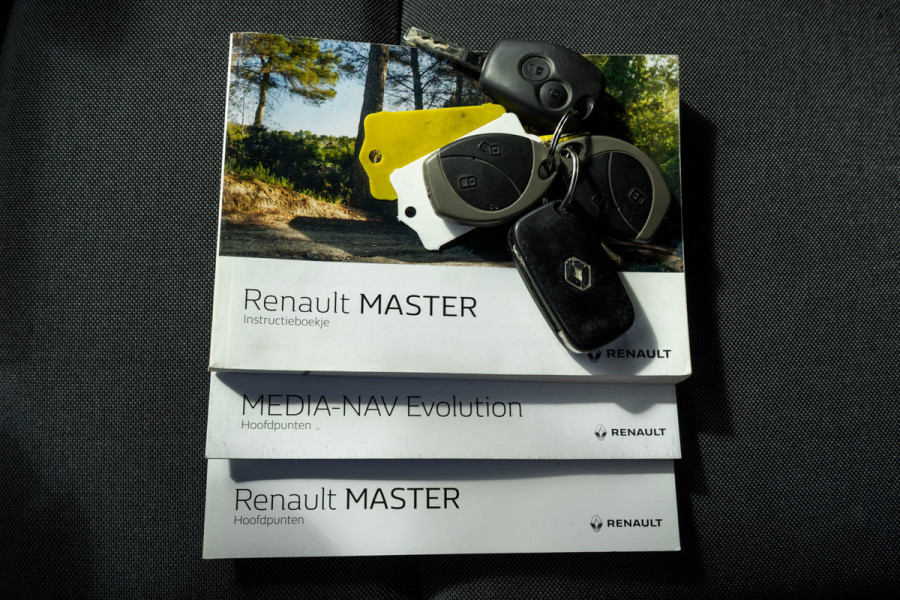 Renault Master 2.3 DCI L1H1 | 135PK | 1ste Eigenaar | Work Edition | Navi | Led | Cruise | Trekhaak