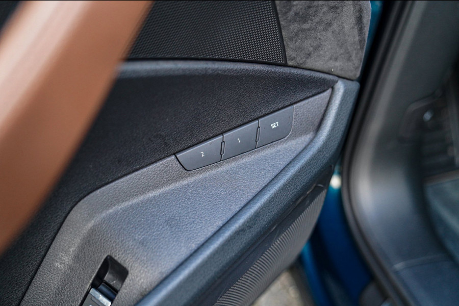 Audi e-tron Sportback 55 quattro Business edition Plus 95 kWh | Panorama | Luxe Leder | Adaptieve cruise | Memory | Clima achter