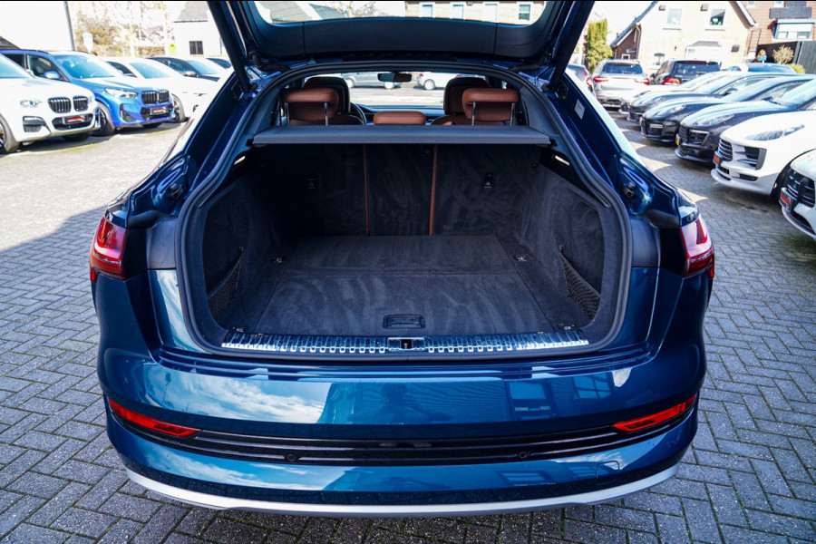 Audi e-tron Sportback 55 quattro Business edition Plus 95 kWh | Panorama | Luxe Leder | Adaptieve cruise | Memory | Clima achter