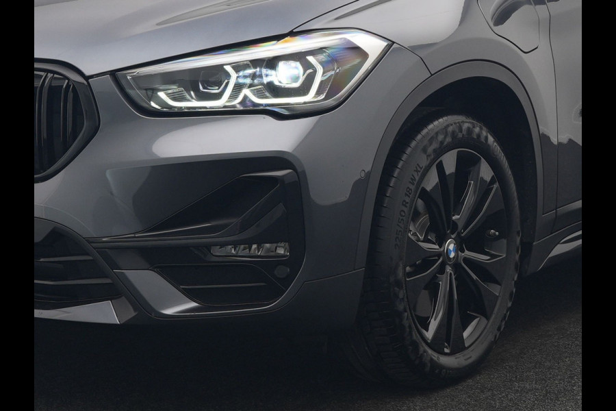 BMW X1 xDrive25e Sportline PHEV 221pk Dealer O.H. | Camera | Sportstoelen Verwarmd | Sfeerverlichting | Keyless | Navigatie | Cruise Control | DAB | Plug In Hybrid |