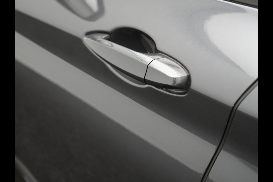 BMW X1 xDrive25e Sportline PHEV 221pk Dealer O.H. | Camera | Sportstoelen Verwarmd | Sfeerverlichting | Keyless | Navigatie | Cruise Control | DAB | Plug In Hybrid |