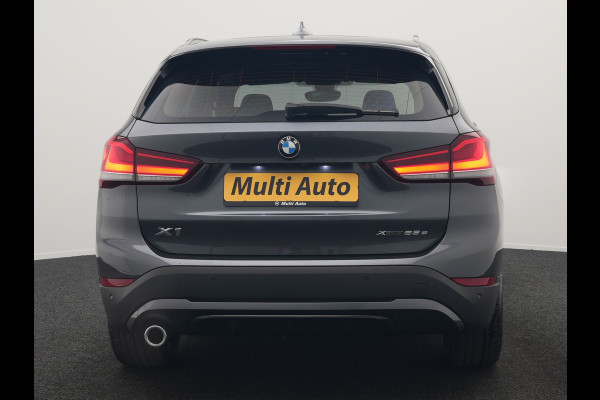 BMW X1 xDrive25e Sportline PHEV 221pk Dealer O.H. | Camera | Sportstoelen Verwarmd | Sfeerverlichting | Keyless | Navigatie | Cruise Control | DAB | Plug In Hybrid |