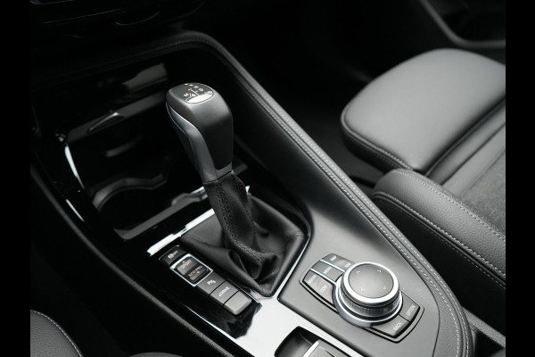 BMW X1 xDrive25e Sportline PHEV 221pk Dealer O.H. | Camera | Sportstoelen Verwarmd | Sfeerverlichting | Keyless | Navigatie | Cruise Control | DAB | Plug In Hybrid |