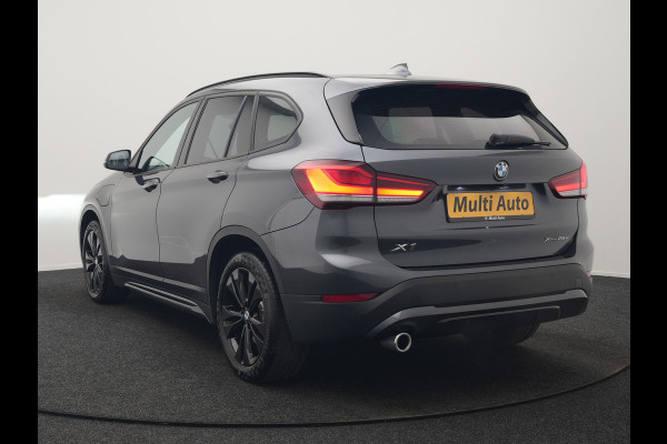BMW X1 xDrive25e Sportline PHEV 221pk Dealer O.H. | Camera | Sportstoelen Verwarmd | Sfeerverlichting | Keyless | Navigatie | Cruise Control | DAB | Plug In Hybrid |