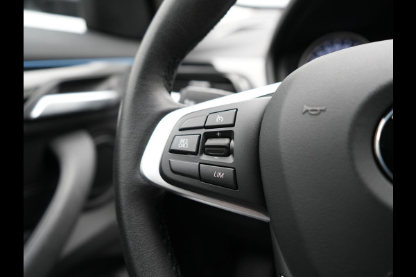 BMW X1 xDrive25e Sportline PHEV 221pk Dealer O.H. | Camera | Sportstoelen Verwarmd | Sfeerverlichting | Keyless | Navigatie | Cruise Control | DAB | Plug In Hybrid |