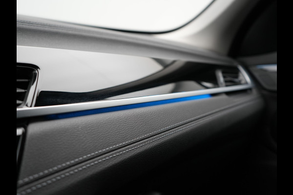 BMW X1 xDrive25e Sportline PHEV 221pk Dealer O.H. | Camera | Sportstoelen Verwarmd | Sfeerverlichting | Keyless | Navigatie | Cruise Control | DAB | Plug In Hybrid |