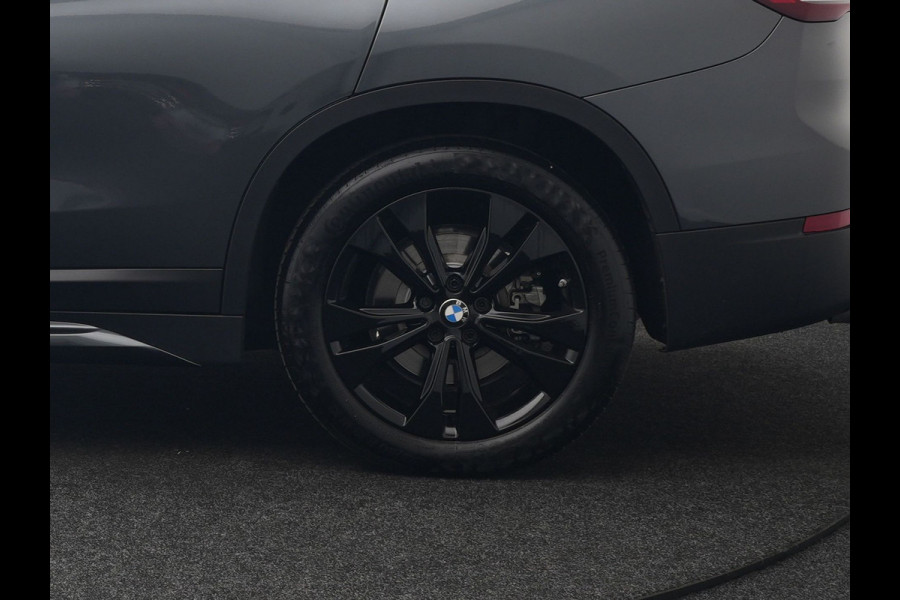 BMW X1 xDrive25e Sportline PHEV 221pk Dealer O.H. | Camera | Sportstoelen Verwarmd | Sfeerverlichting | Keyless | Navigatie | Cruise Control | DAB | Plug In Hybrid |