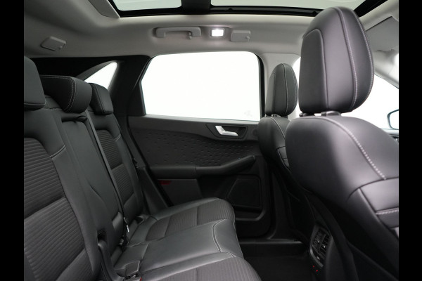 Ford Kuga 2.5 Titanium X PHEV 225pk Dealer O.H. | Trekhaak Af Fabriek | Panodak | Head Up | Adaptive Cruise | 360 Camera | Bang & Olufsen | Sportstoelen & Stuur Verwarmd | Keyless | Blis | Navigatie | DAB | Plug In Hybrid |