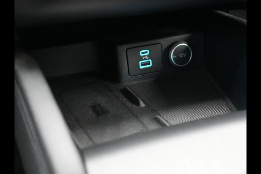 Ford Kuga 2.5 Titanium X PHEV 225pk Dealer O.H. | Trekhaak Af Fabriek | Panodak | Head Up | Adaptive Cruise | 360 Camera | Bang & Olufsen | Sportstoelen & Stuur Verwarmd | Keyless | Blis | Navigatie | DAB | Plug In Hybrid |