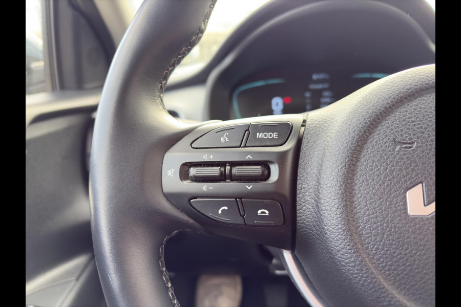Kia Stonic 1.0 T-GDi MHEV DynamicPlusLine Stoel- en Stuurverwarming | Navi | Cimate Control | Cruise Control | Key-less | Camera |