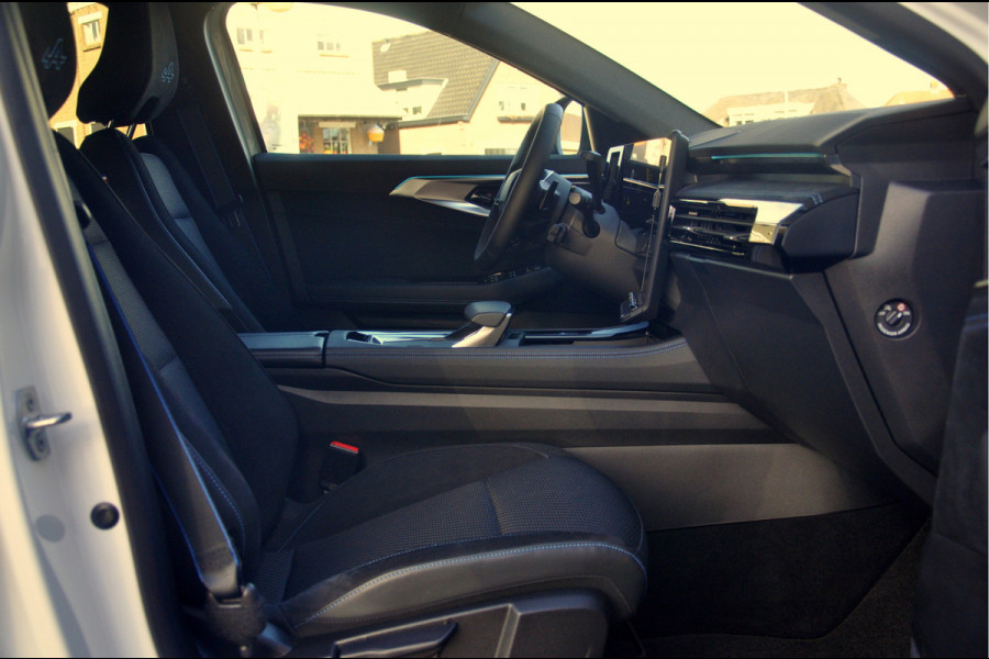 Renault Austral 1.3 mild hybrid 160 Techno Esprit Alpine | 6.500 km! | Camera | Adaptieve CC | 1800kg Trekgewicht