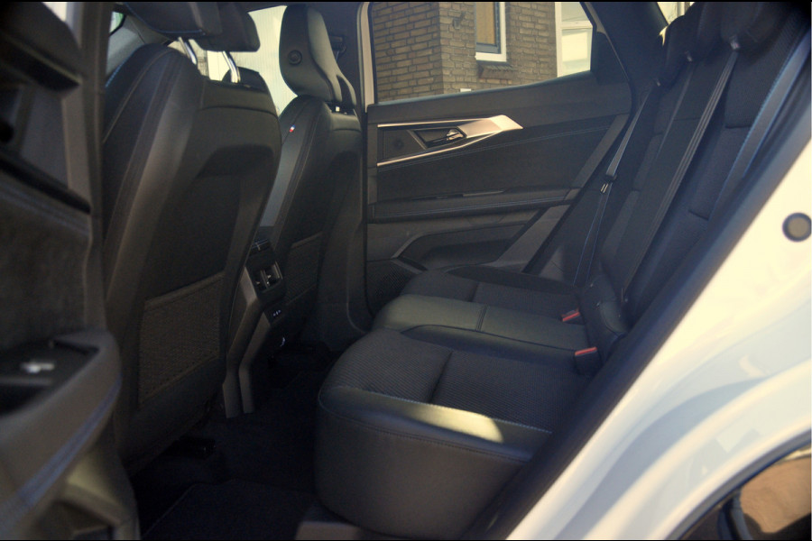 Renault Austral 1.3 mild hybrid 160 Techno Esprit Alpine | 6.500 km! | Camera | Adaptieve CC | 1800kg Trekgewicht