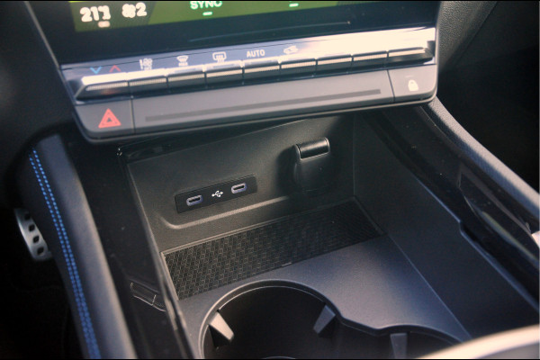 Renault Austral 1.3 mild hybrid 160 Techno Esprit Alpine | 6.500 km! | Camera | Adaptieve CC | 1800kg Trekgewicht