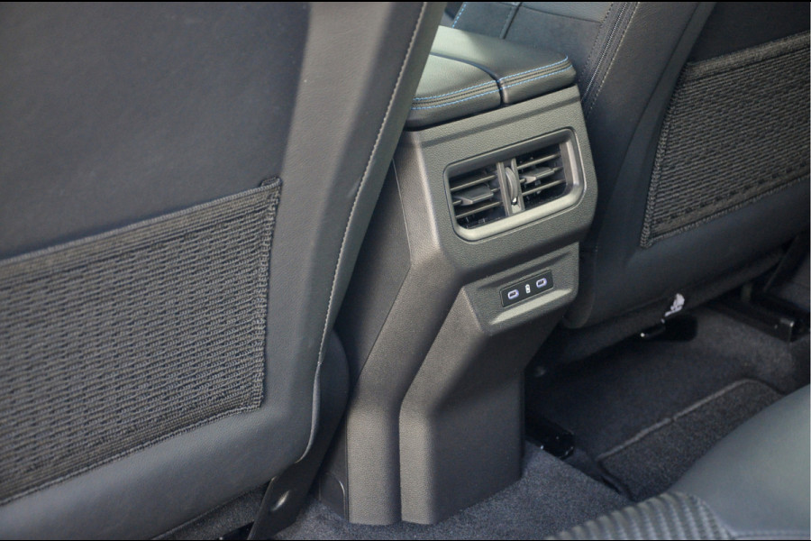 Renault Austral 1.3 mild hybrid 160 Techno Esprit Alpine | 6.500 km! | Camera | Adaptieve CC | 1800kg Trekgewicht